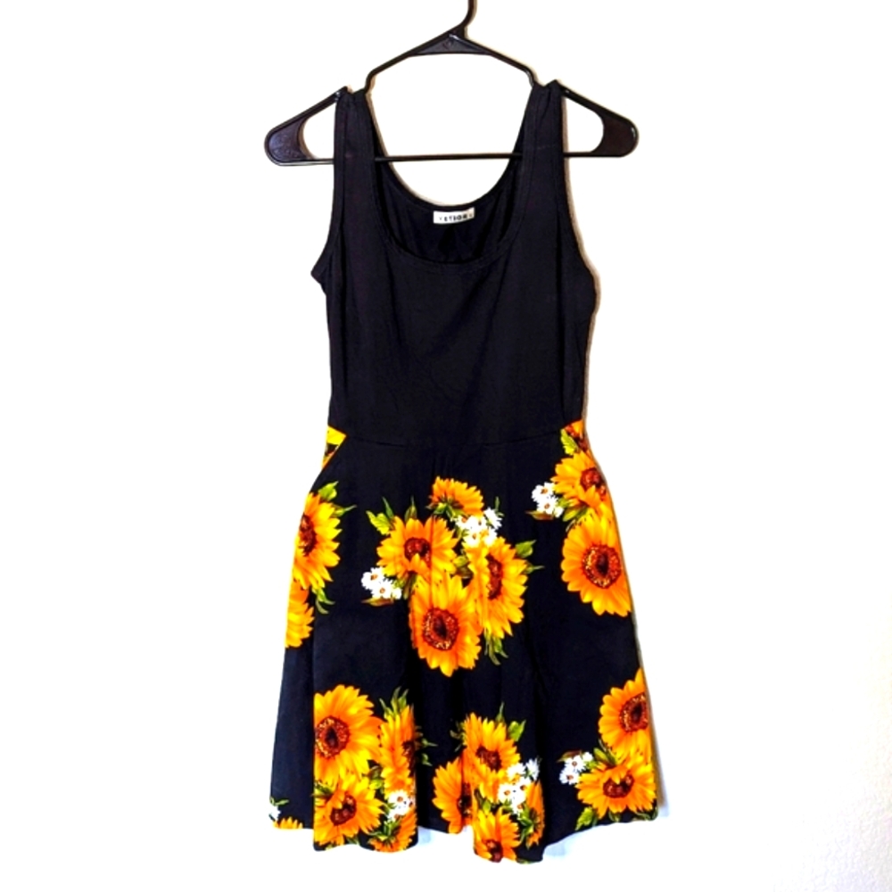 Vetior Skate Skirt Floral Dress